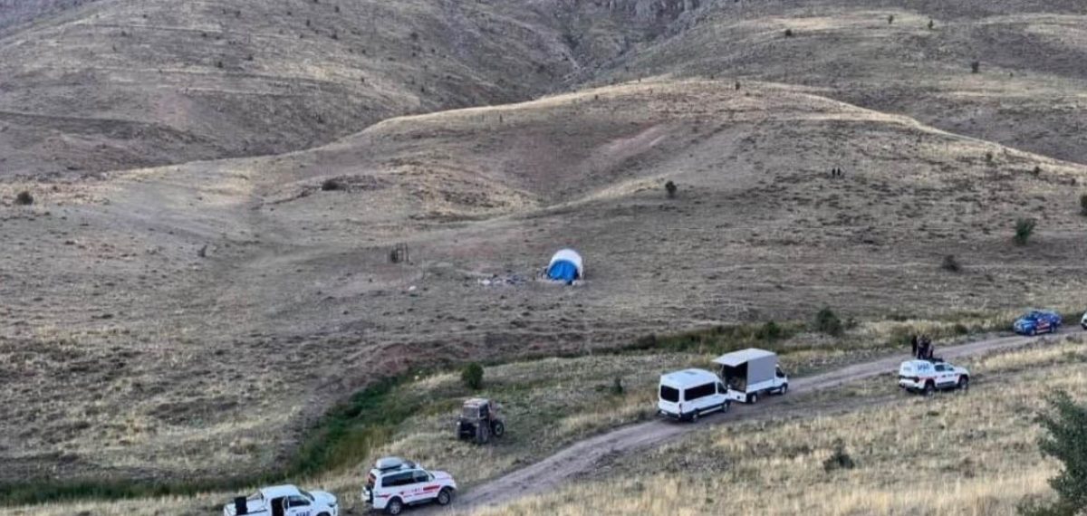 Büşra bebeğe ait olduğu değerlendirilen kıyafetler adli tıpa gönderildi