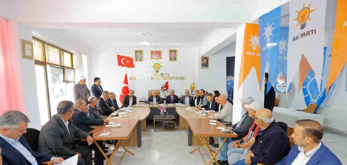 Büyükkılıç üç ilçede muhtar ve teşkilat buluşmaları gerçekleştirdi