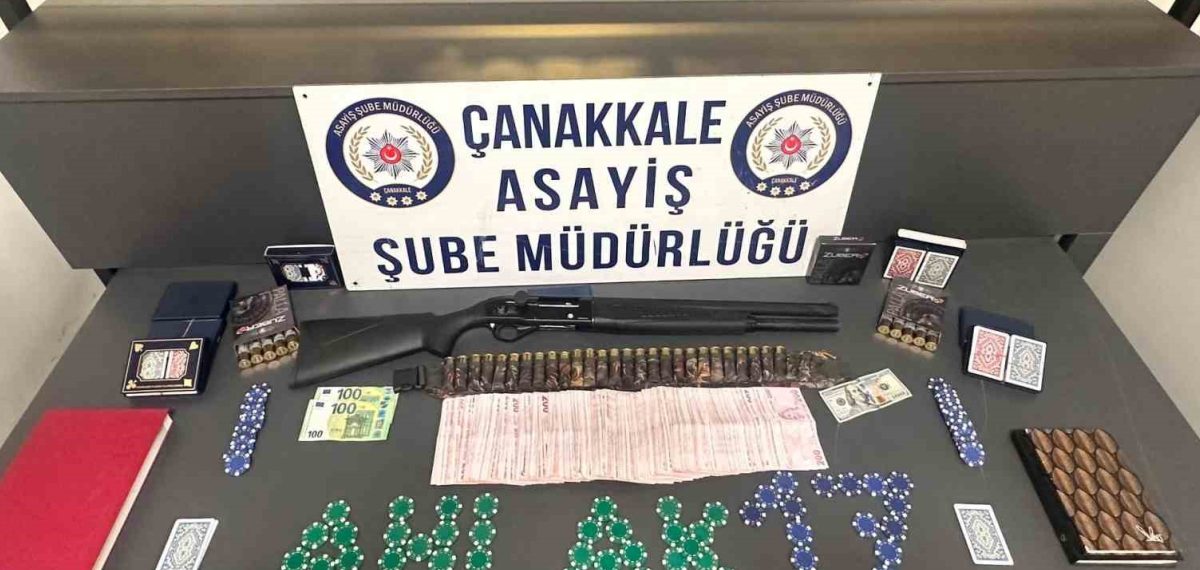 Çanakkale’de huzur uygulamasında 4 şüpheli tutuklandı, çok sayıda uyuşturucu ve silah ele geçirildi