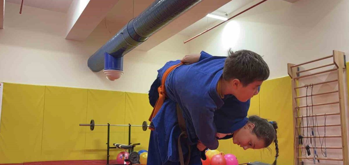 Çankırı’da uluslararası judoda Kırklarelili Elif Çetin bronz madalya kazandı