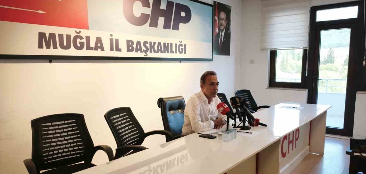 CHP MYK Üyeliğinden İstifa Eden Berhan Şimşek, Hukuki Süreçler Nedeniyle Ayrıldığını Açıkladı
