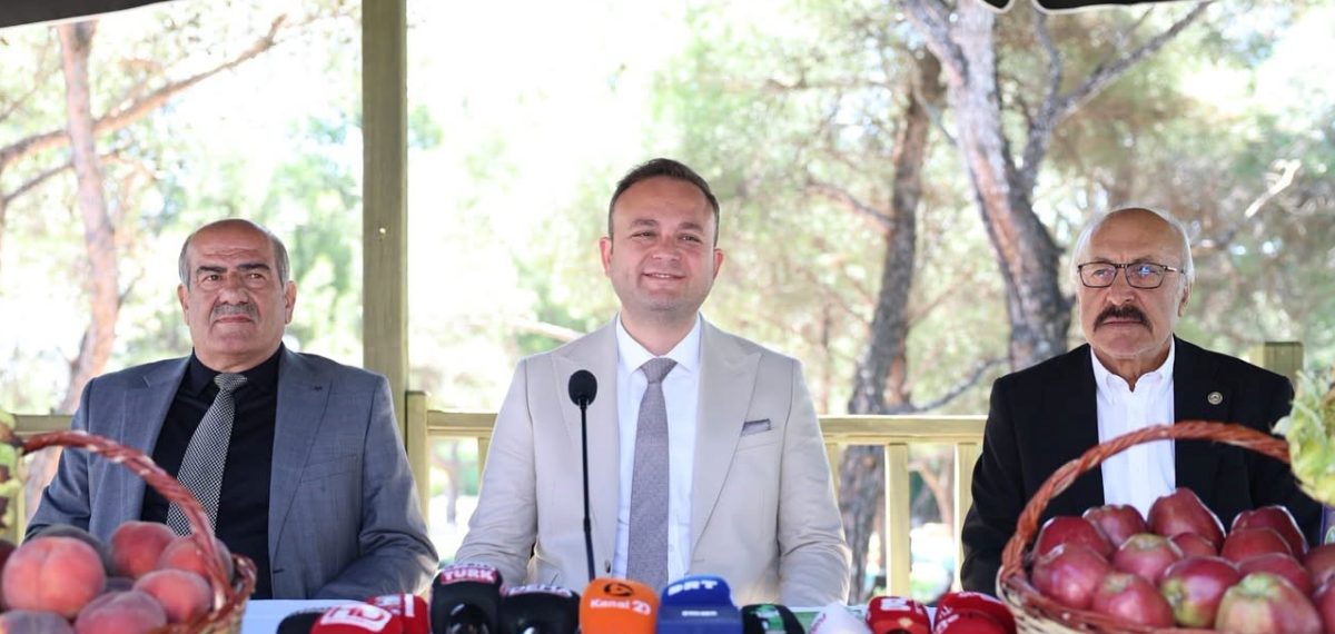 Çivril’de rekolte artışı fiyatları düşürdü, üreticiler zorlanıyor