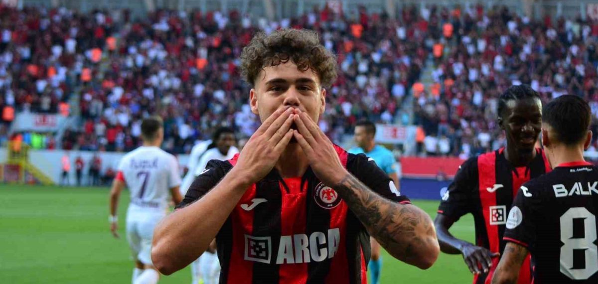 Çorum FK ilk yarıda 2-0 öne geçti: Kyziridis ve Borza golleri