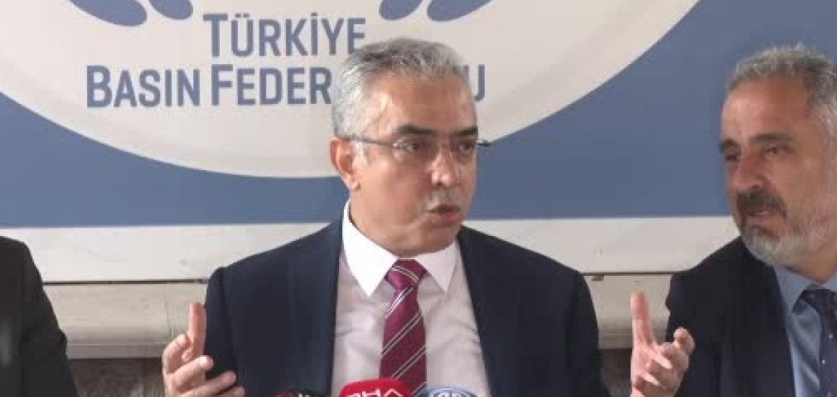 Cumhurbaşkanı Erdoğan’ın adaylığının hukukileştirilmesi için seçimlerin erkene alınması gerektiği bildirildi