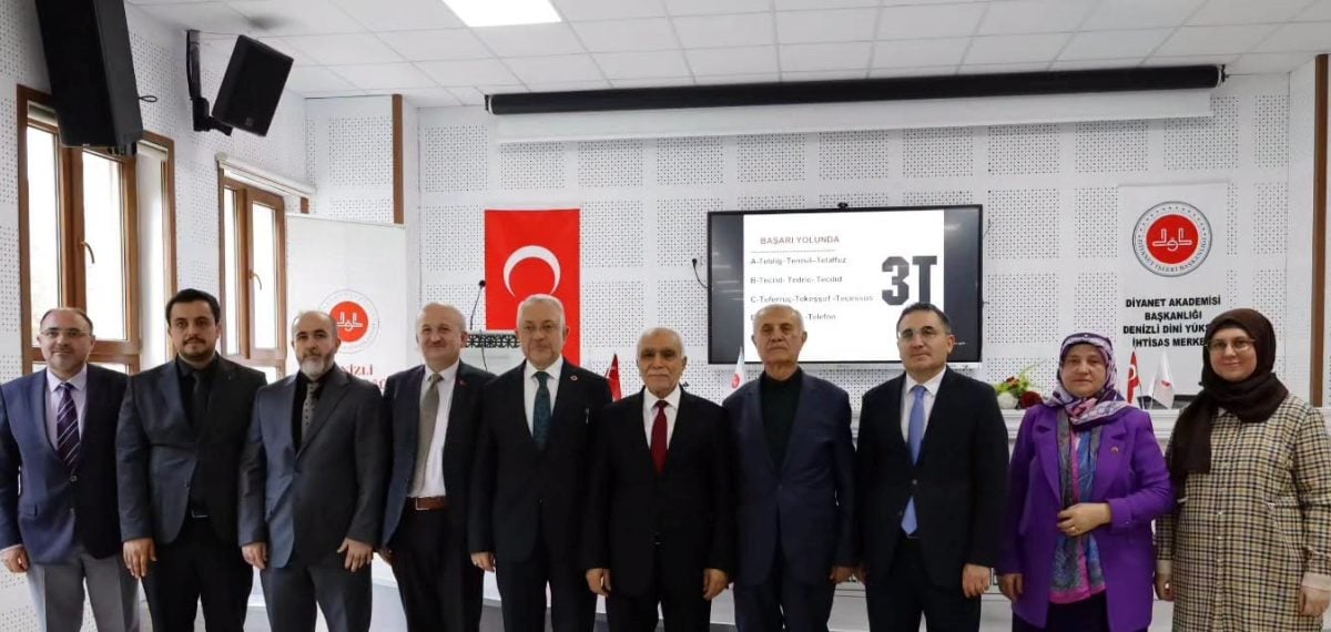 Denizli’de ideal din görevlisi temasıyla konferans düzenlendi