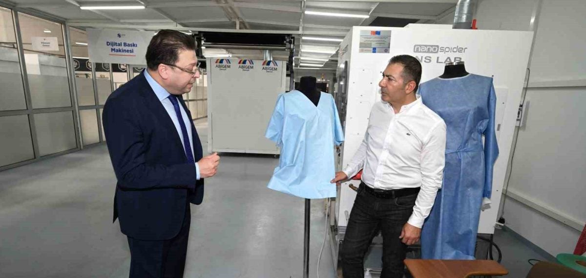 Denizli’de tekstil öğretmenlerine yeşil dönüşüm ve sürdürülebilir üretim eğitimi başladı