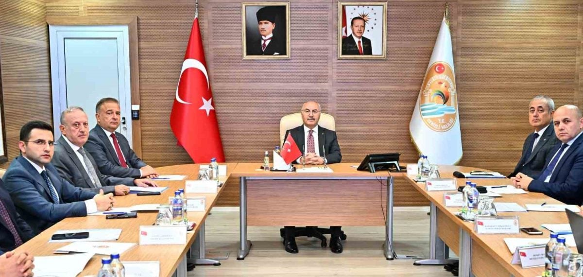 Denizli’de vakıfların sosyal yardım performansı il bazında değerlendirildi