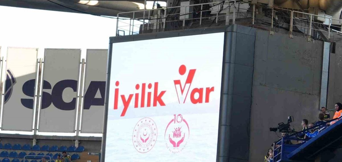 Derbide dev kitap, gitar ve ayıcıkla ‘İyilik Var’ platformu tanıtıldı