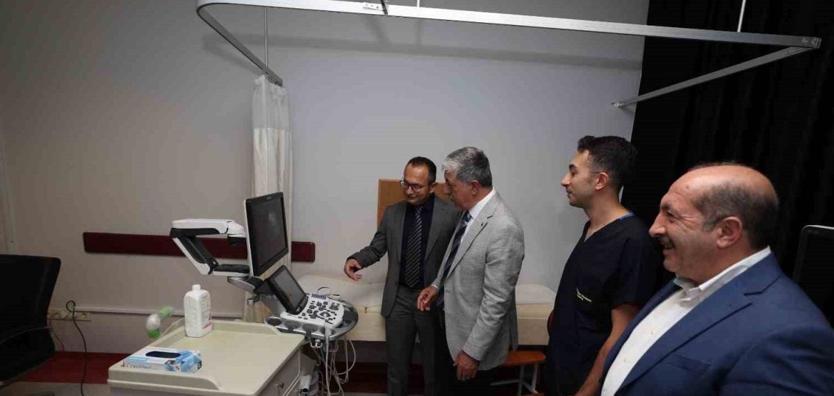 Dilovası Belediyesi hastaneye renkli ultrason cihazı bağışladı