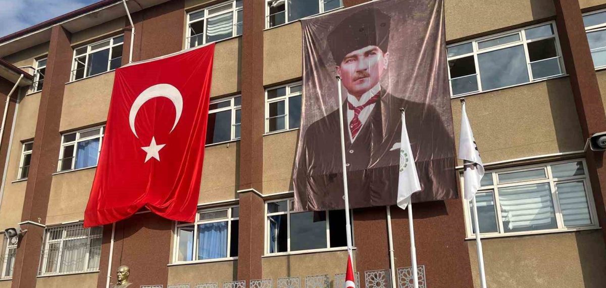 DOSTEK Koleji yeni eğitim yılına TEKNOFEST ikinciliği gururuyla başladı