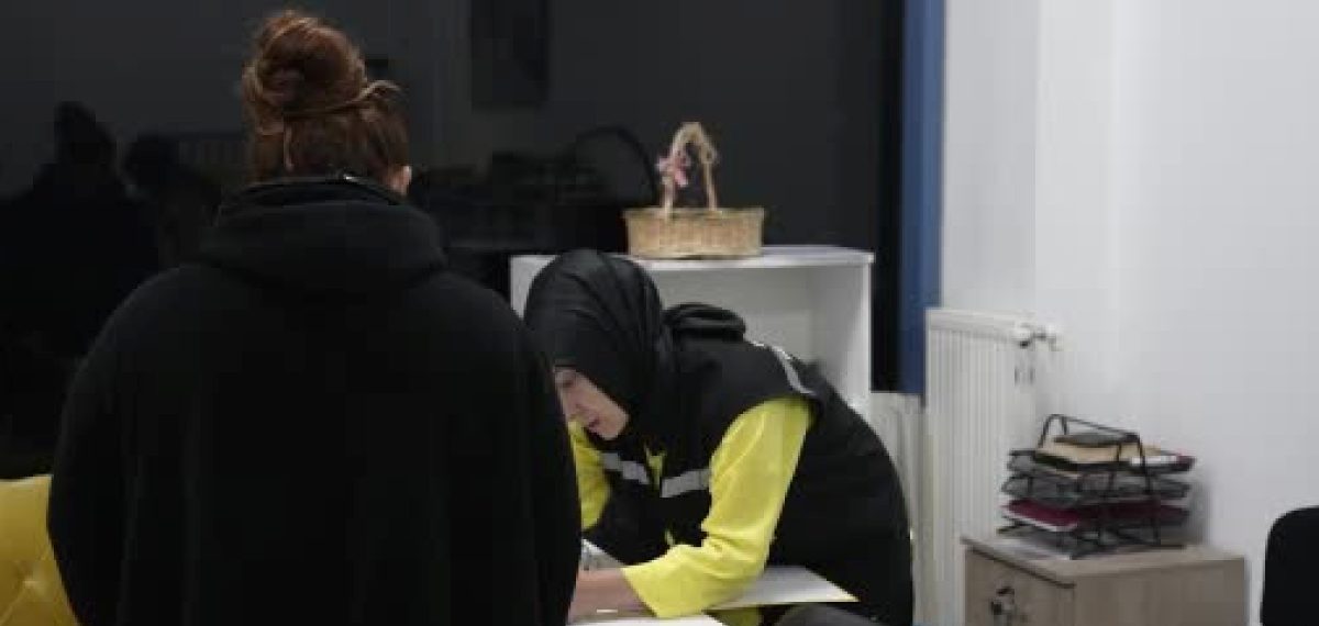 Düzce Belediyesi’nden ihtiyaç sahibi öğrencilere 2 bin 500 TL kırtasiye çeki desteği