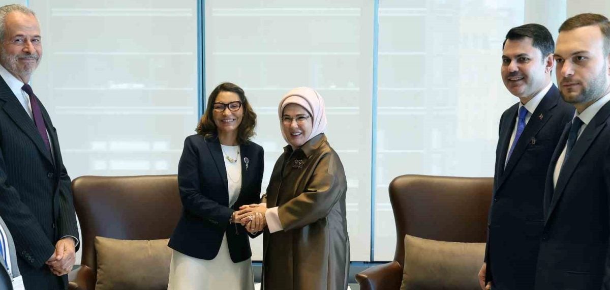 Emine Erdoğan ile Rosangela Lula Türkevi’nde çevre ve COP31’i görüştü
