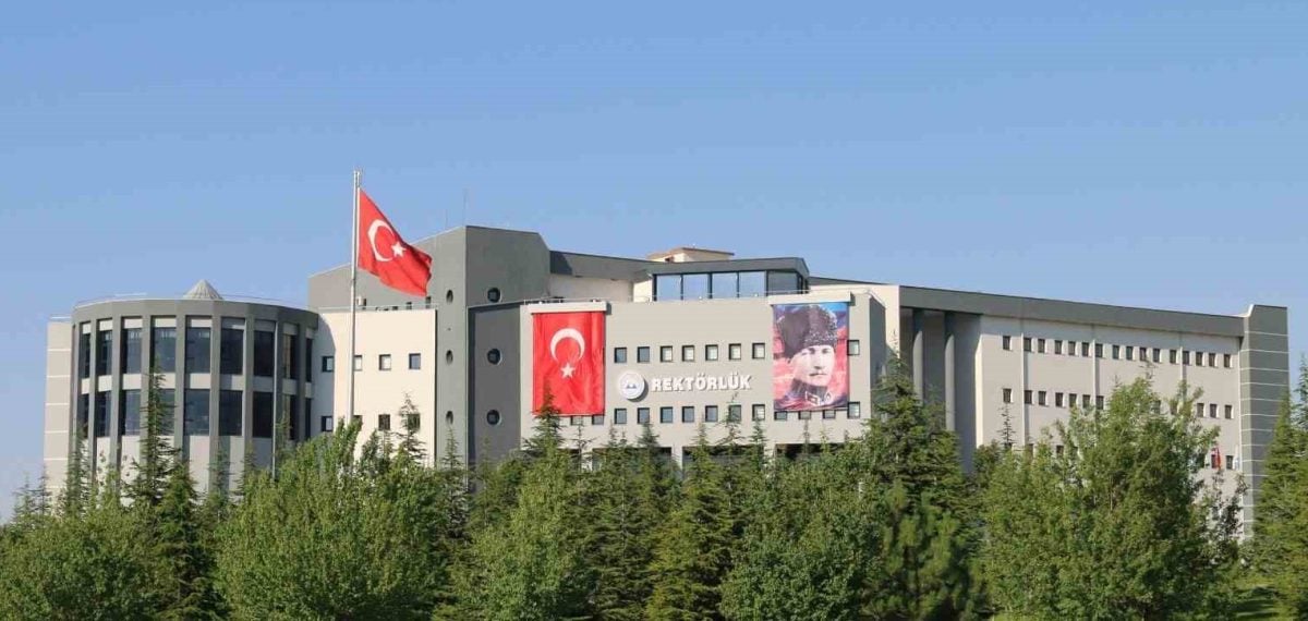 Erciyes Üniversitesi THE 2027 sıralamasında 316 basamak yükseldi