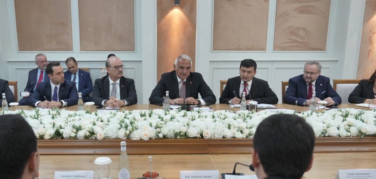 Ersoy Özbekistan’da Mâtürîdî kitabının Özbekçe tanıtımına katıldı, TEDA 25 esere destek verdi