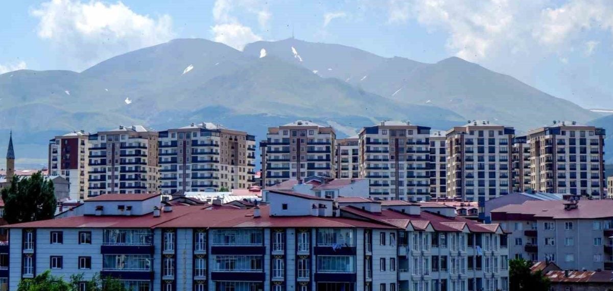 Erzurum’da Ağustos 2026’de konut satışları 897’ye geriledi, iş yeri satışları da düştü