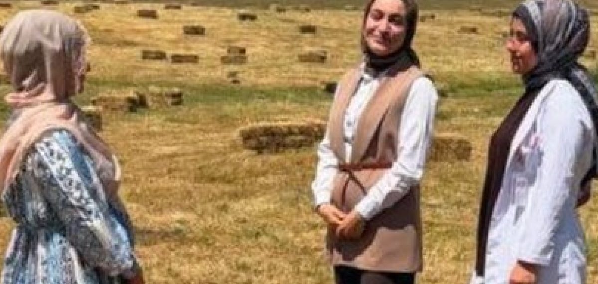 Erzurum’un “Can Ebeleri” kapı kapı gezip gebelere sağlık ve eğitim hizmeti veriyor