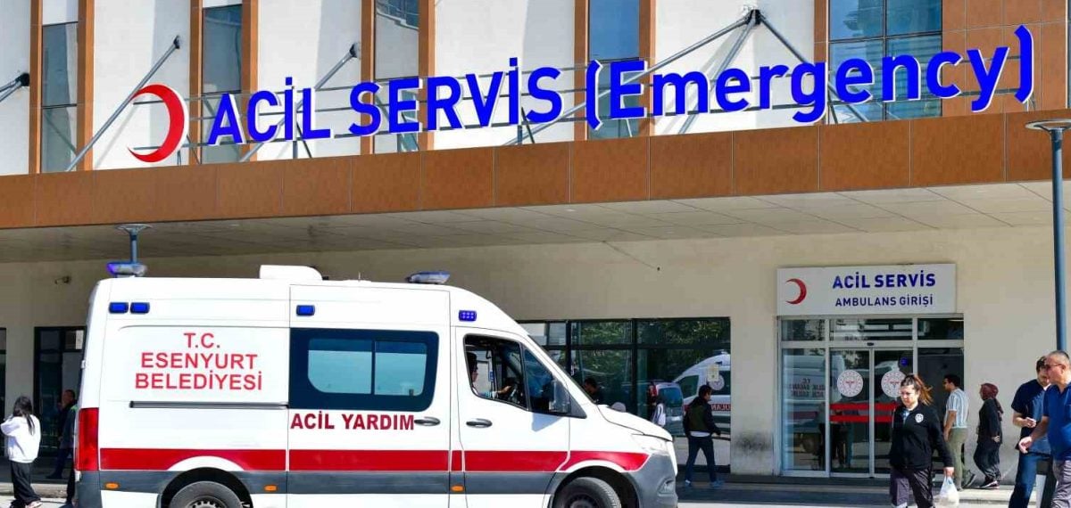 Esenyurt Belediyesi hasta nakil hizmetiyle vatandaşların hastane ulaşımını kolaylaştırdı