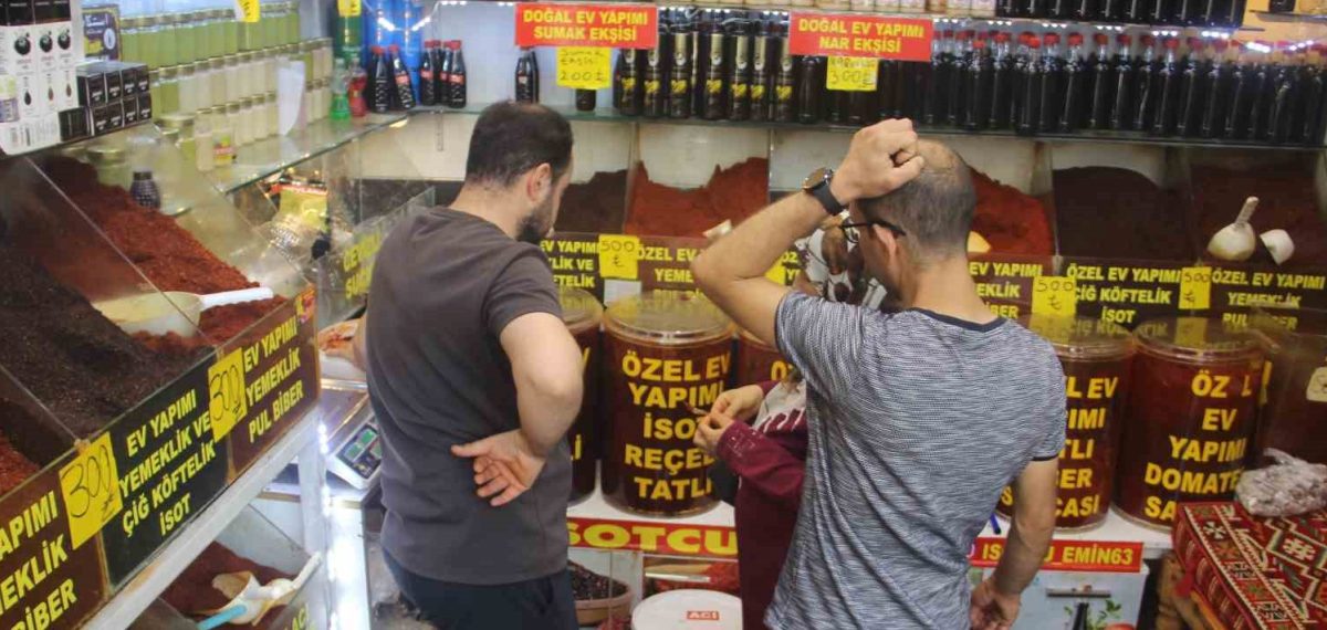 Ev yapımı isot kilogramı 300 liradan 500 liraya yükseldi, biber fiyatı da arttı