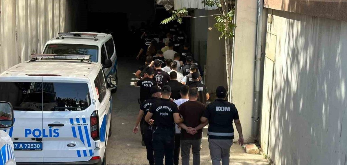Gaziantep’te ’sokaklar güvende’ operasyonunda 18 kişi tutuklandı