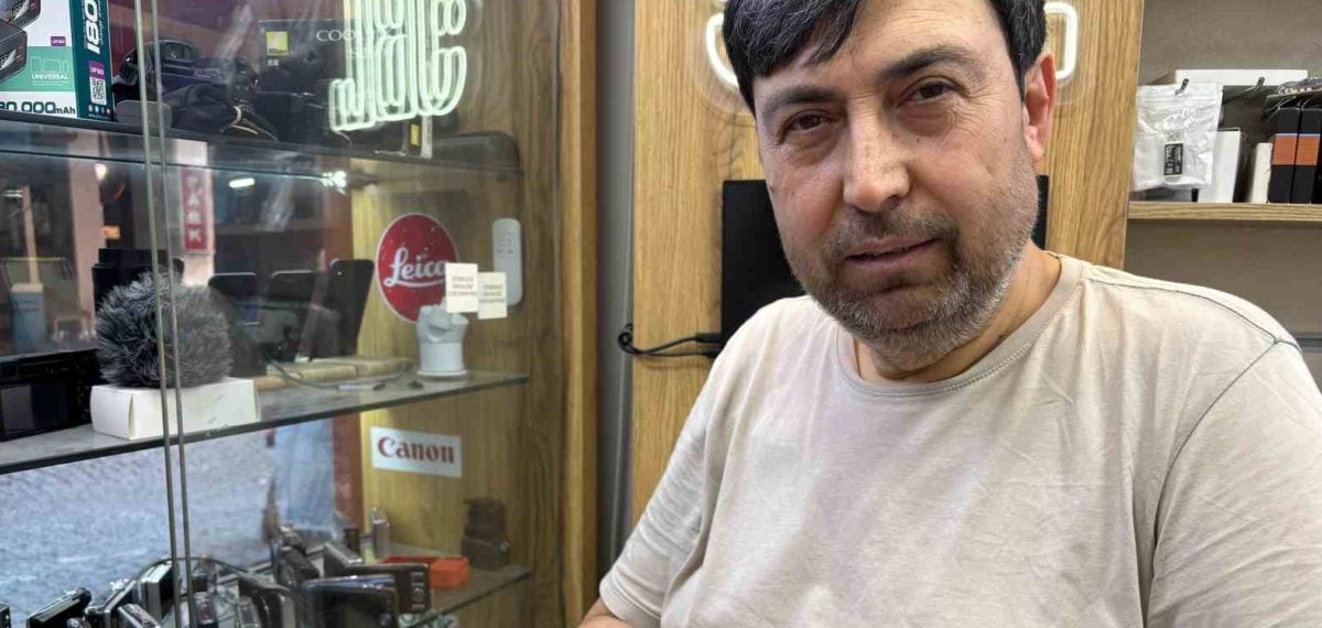 Gençler yapay zekadan kaçıyor, eski kompakt fotoğraf makinelerine ilgi arttı