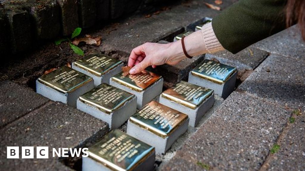 German town bans ‘stumbling stone’ memorials to Nazi victims