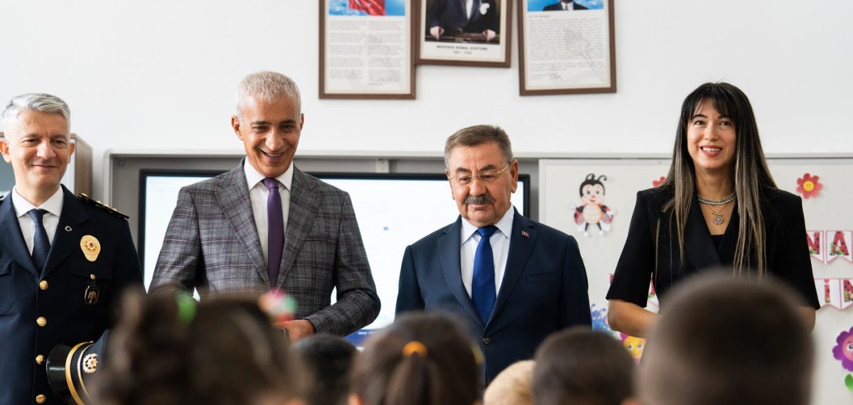 Gölbaşı’nda 2026-2027 eğitim yılı başladı, Başkan Odabaşı öğrencilerle buluştu