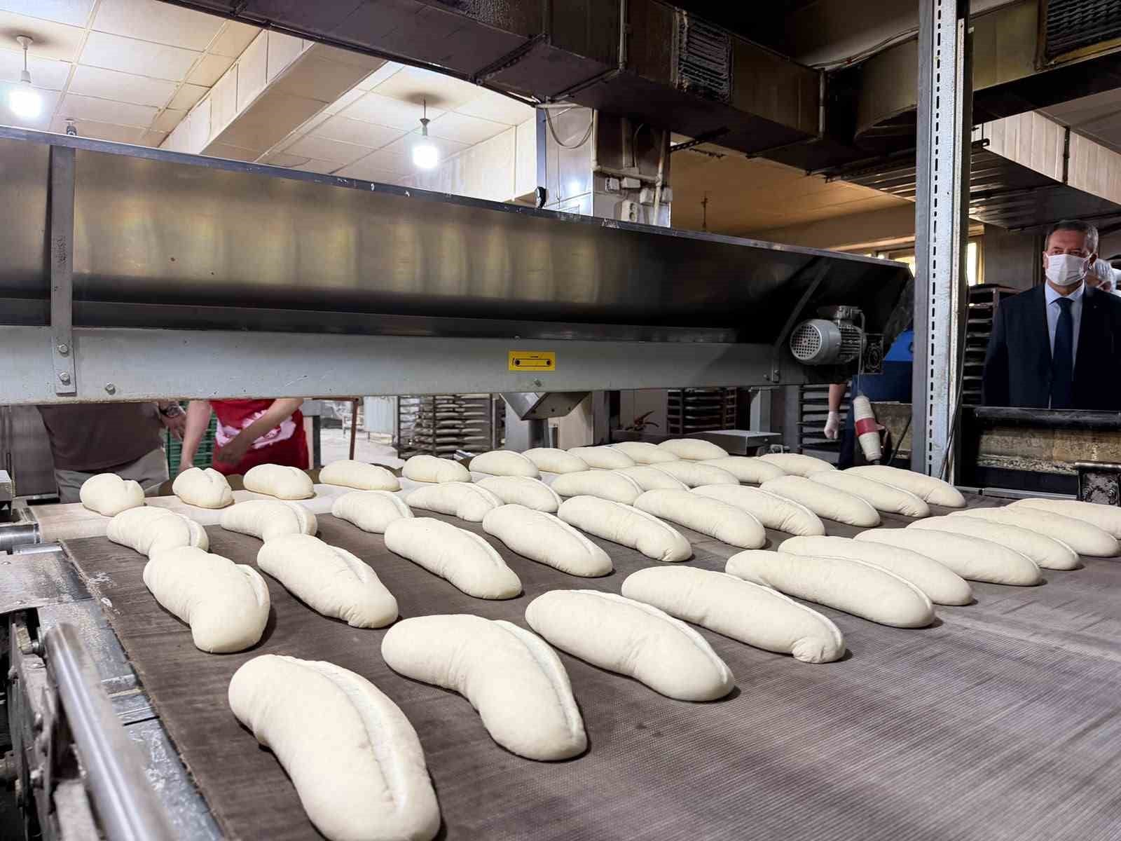 Halk Ekmek Fabrikası hijyen ve gramaj standartlarıyla ürün çeşitliliğini artırdı