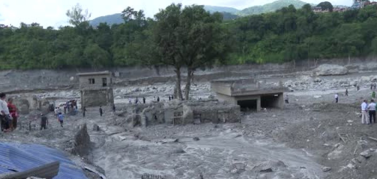 Himalayalar’daki buzul çökmesi sellere yol açtı, ölü ve kayıplar bildirildi