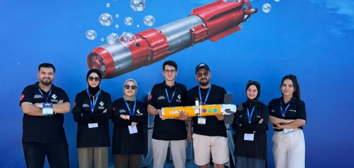 HKÜ Meftun-u Roket Takımı TEKNOFEST’te Üniversite Kategorisi üçüncüsü oldu