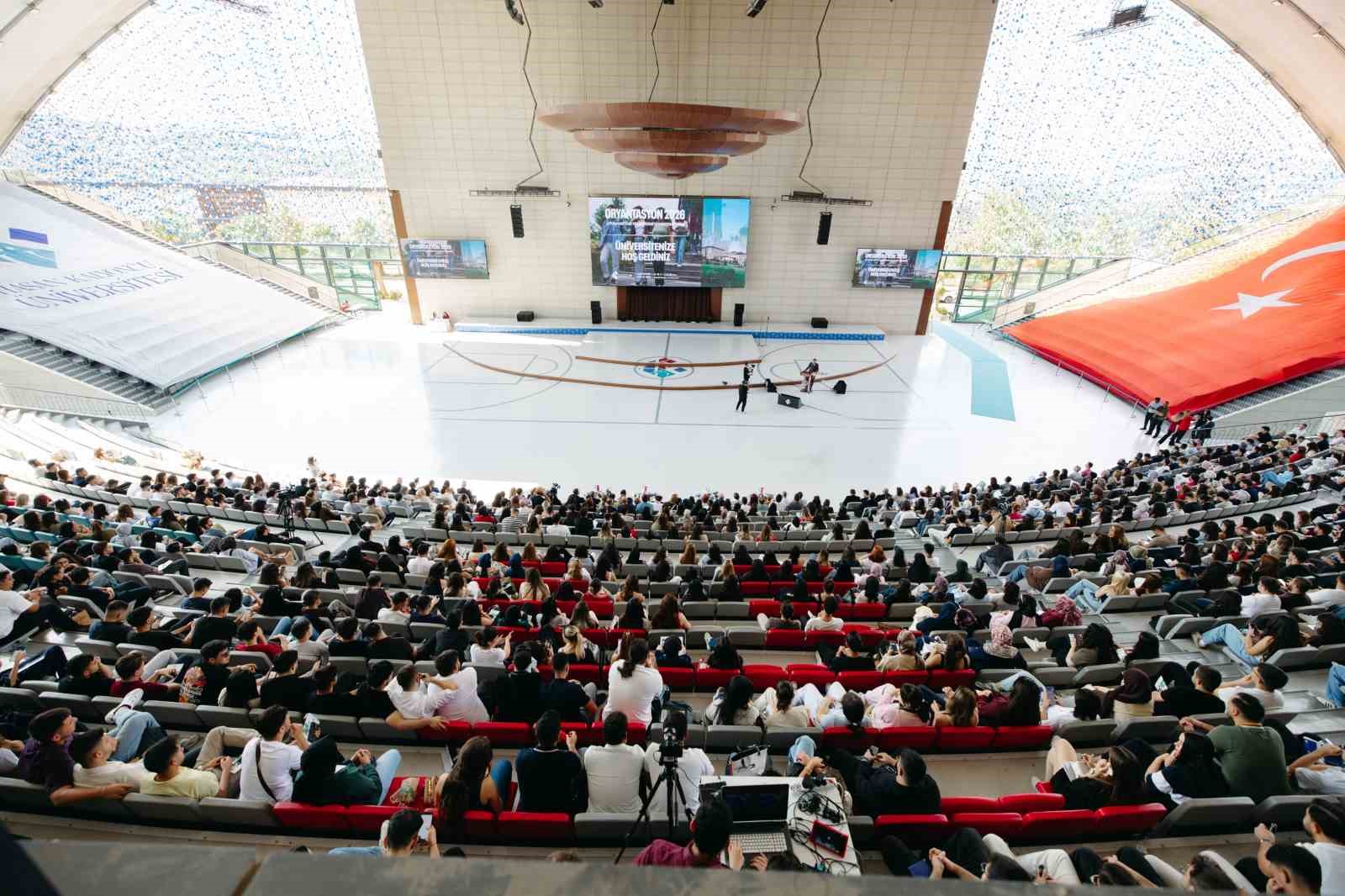 HKÜ’de ORYANTASYON’26 başladı, bin 450 öğrenci üniversiteyle tanıştı