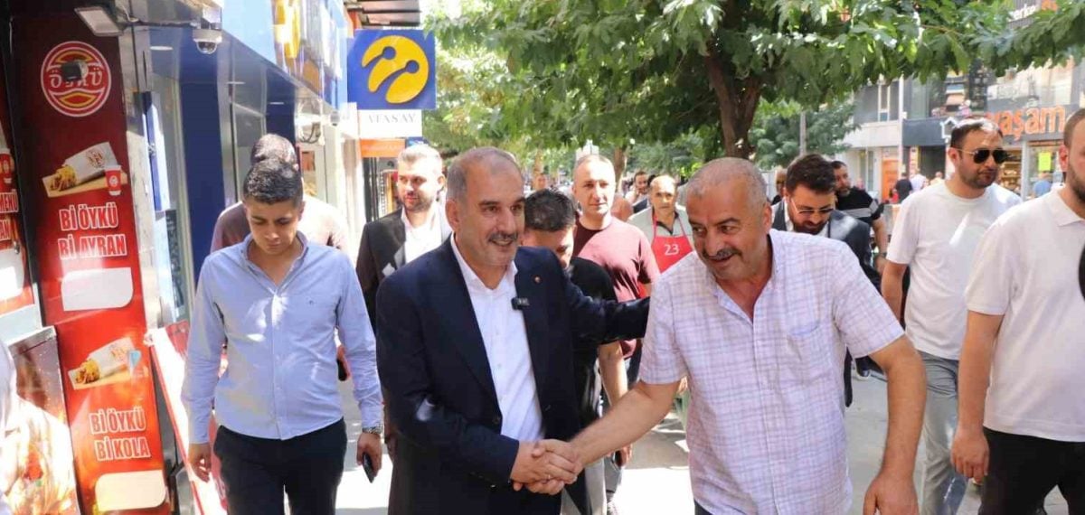 İdris Alan Gazi Caddesi esnafını ziyaret etti, talepleri dinledi