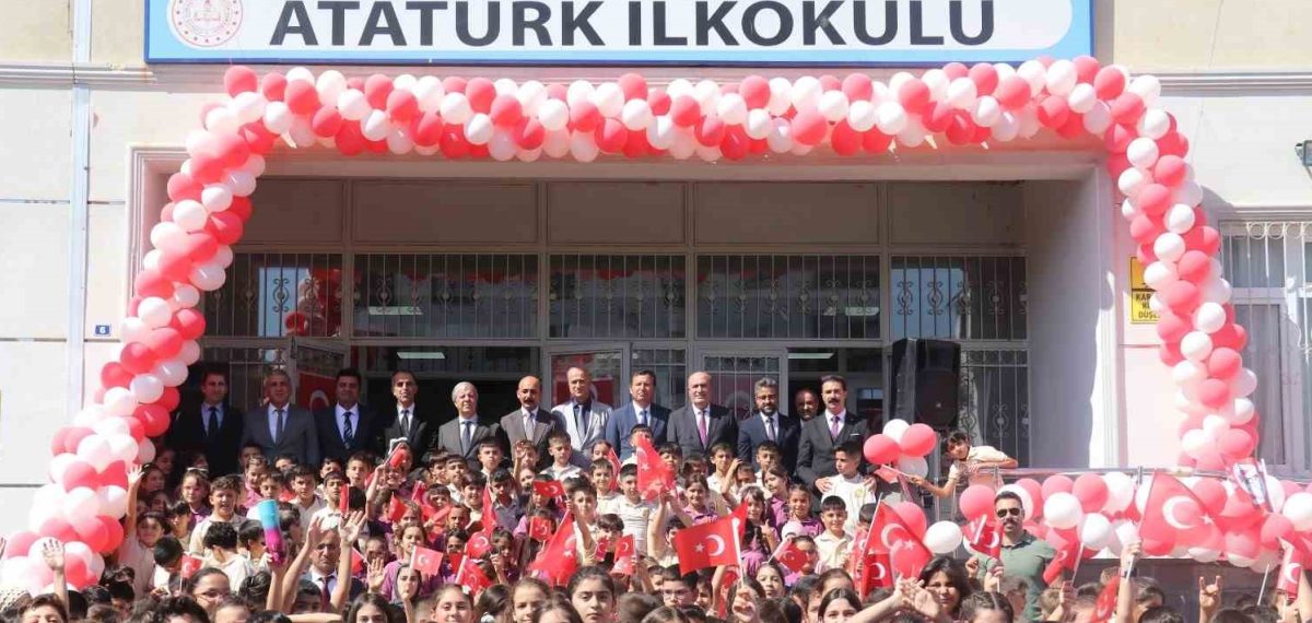 İlköğretim Haftası Bingöl’de törenle başladı, öğrenciler etkinliklerle kutladı
