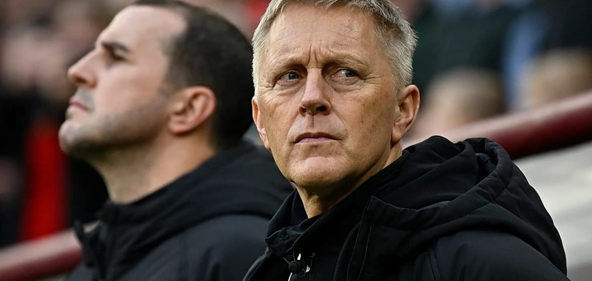 Ireland team to wear black armbands as players vote to go ahead with Israel game