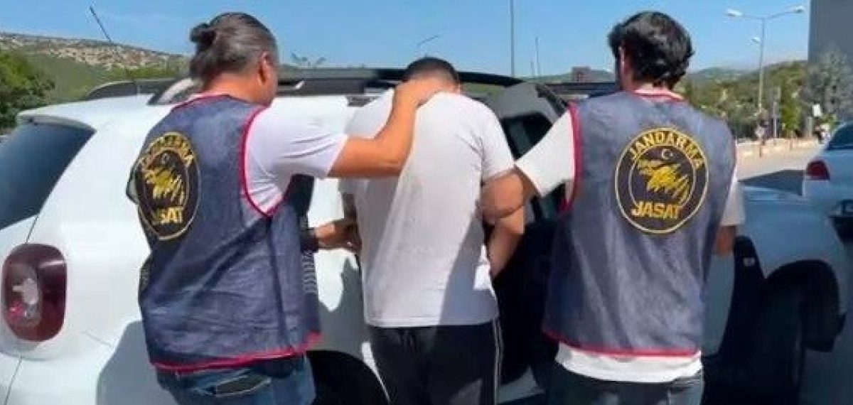 JASAT İzmir’de yakaladı: Tavas’ta yaşlıyı 300 bin TL değerinde ziynetle dolandırdılar