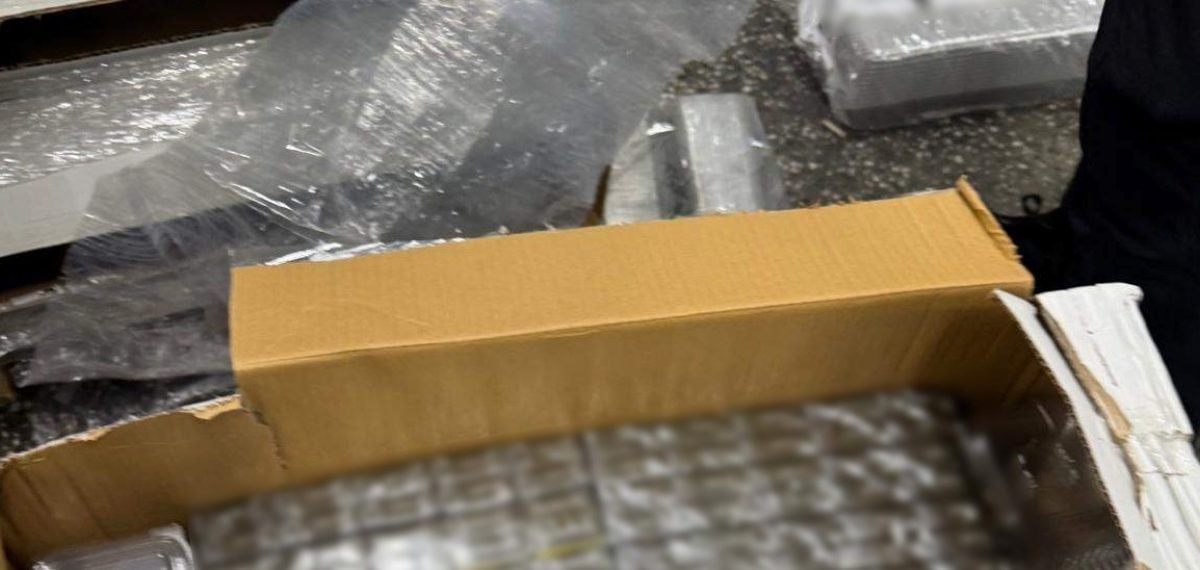 Kapıkule’de tırda gizlenmiş 20 bin paket kaçak sigara ele geçirildi