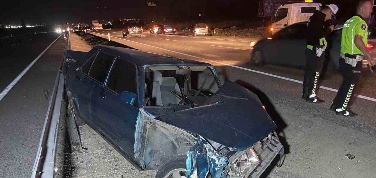 Karaman-Mersin yolunda iki otomobilin arkadan çarpışması sonucu 3 kişi yaralandı