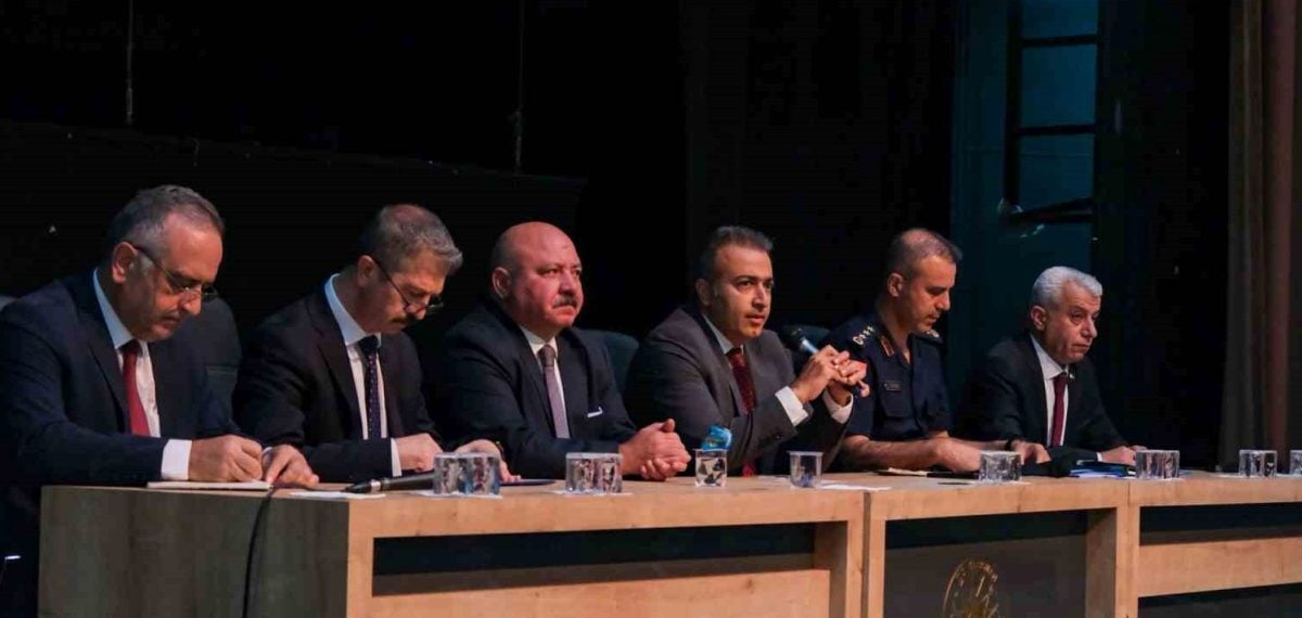 Karaman’da yeni eğitim yılı öncesi okul güvenliği toplantısı yapıldı