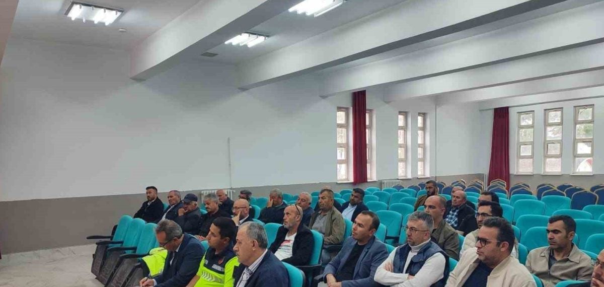 Karapınar’da servis şoförlerine yeni eğitim yılı öncesi güvenlik bilgilendirmesi