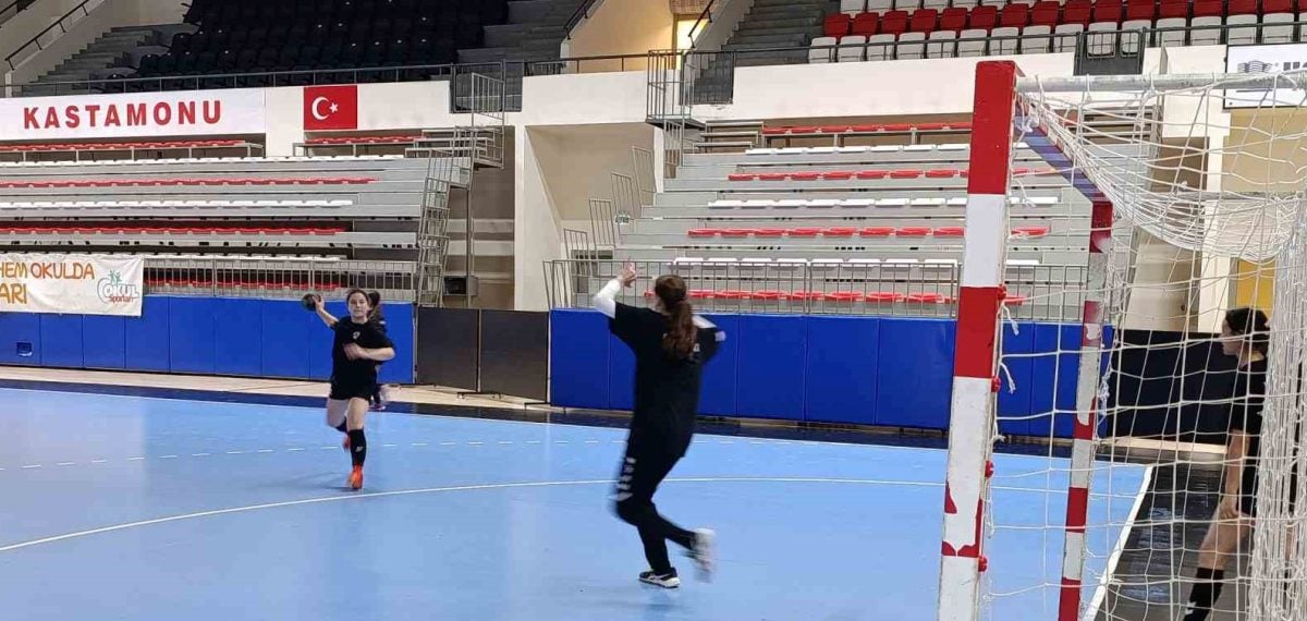 Kastamonu Dinamik Spor Kulübü dünya kupası hedefi için 27 genç sporcuya hazırlık