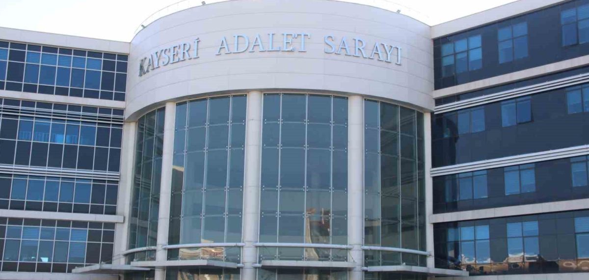 Kayseri’de bıçaklı kavga: Sanık adli kontrolle tahliye edildi