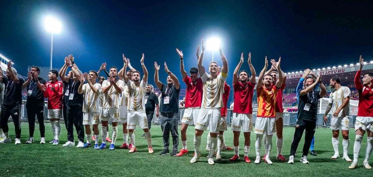 Kayserispor ilk 8 haftayı lider tamamladı, savunma başarısıyla öne çıktı