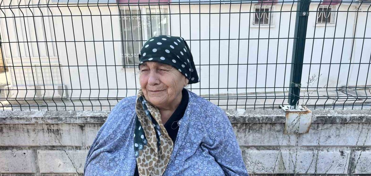 Kepez’de otluk yangını yerleşimlere ulaştı, itfaiye ve vatandaşlar müdahale etti