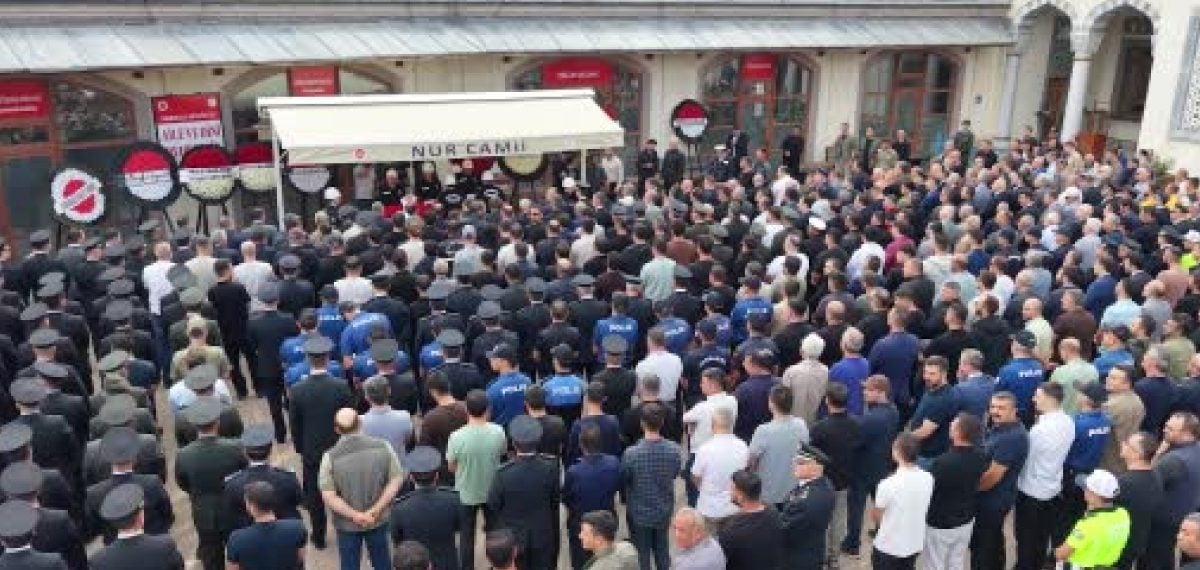Kırıkkale’de görevdeyken olay yerinde çarpılan polis memuru Batuhan Sarıyalçınkaya şehit oldu