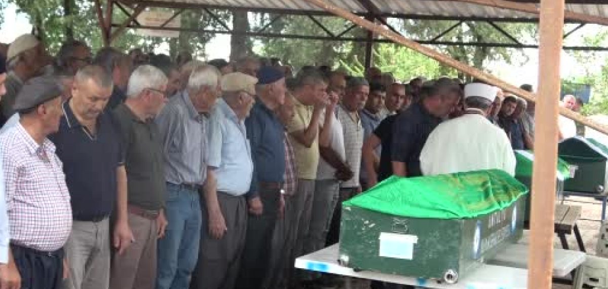 Korkuteli’nde boşanma sürecindeki koca dehşeti: üç kişi evde vurularak öldürüldü