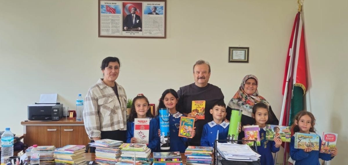 Kütahya’lı gönüllü faaliyet 348’inci okula kitap ve eğitim desteği sağladı