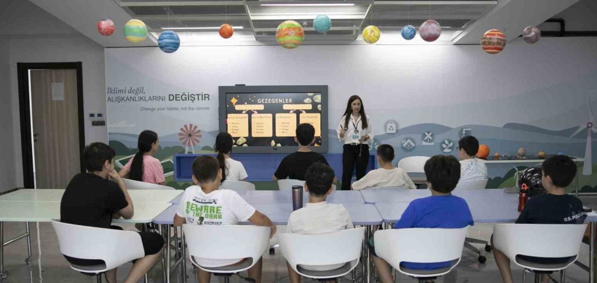 Mercan Yaz Okulu sona erdi, 587 çocuk bilim atölyelerinde buluştu