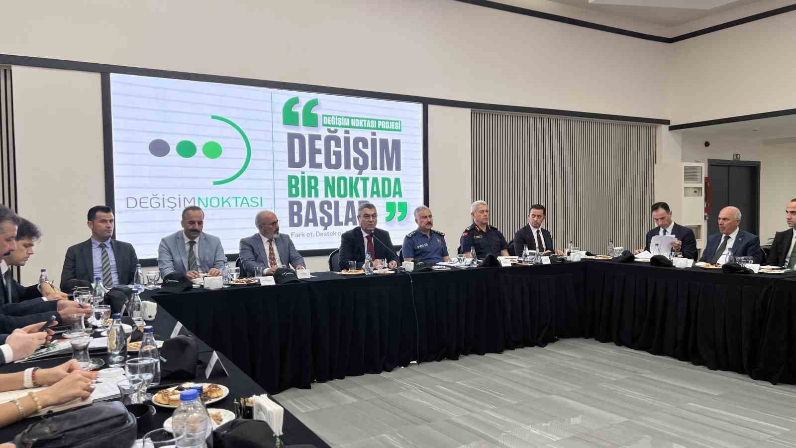Mersin’de 15 paydaşlı ‘Değişim Noktası’ projesi üç mahallede pilot uygulamaya başladı
