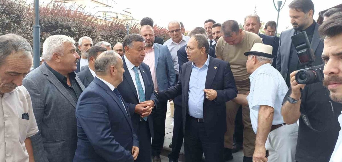 MHP Heyeti Havza’da yeni ilçe başkanına hayırlı olsun ziyaretinde bulundu