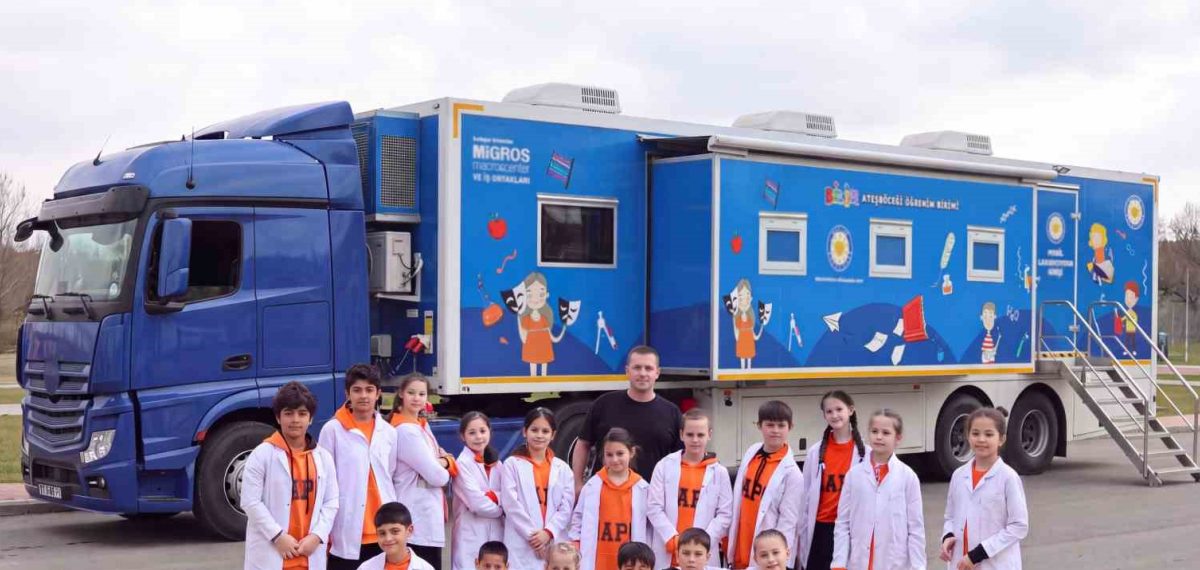 Migros Bilim Ateşböceği Öğrenim Birimi dört yıldır bölgedeki çocuklarla buluşuyor