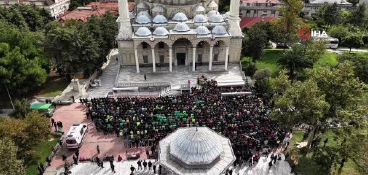 Motovlogcu Cumhur Kahraman için İstanbul’da düzenlenen cenaze töreni son yolculuğu